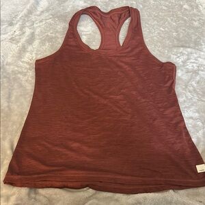 Vuori Women's Tank Top in Rust Red
